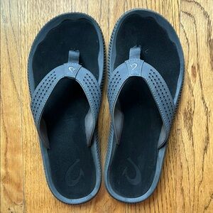 OluKai Black Sandals Flexible Slip-On Design